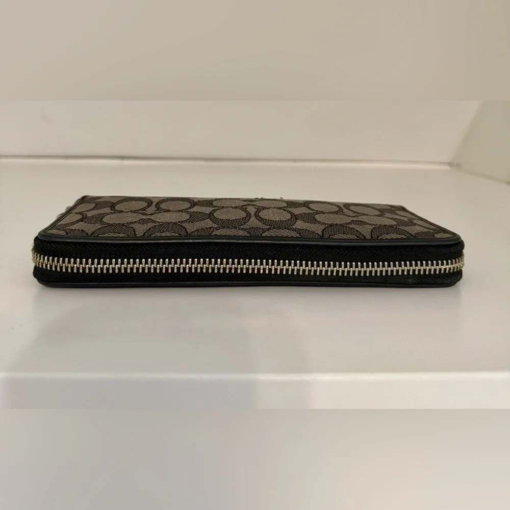 Coach Black and Tan Zip-Around Wallet - Picture 5 of 5